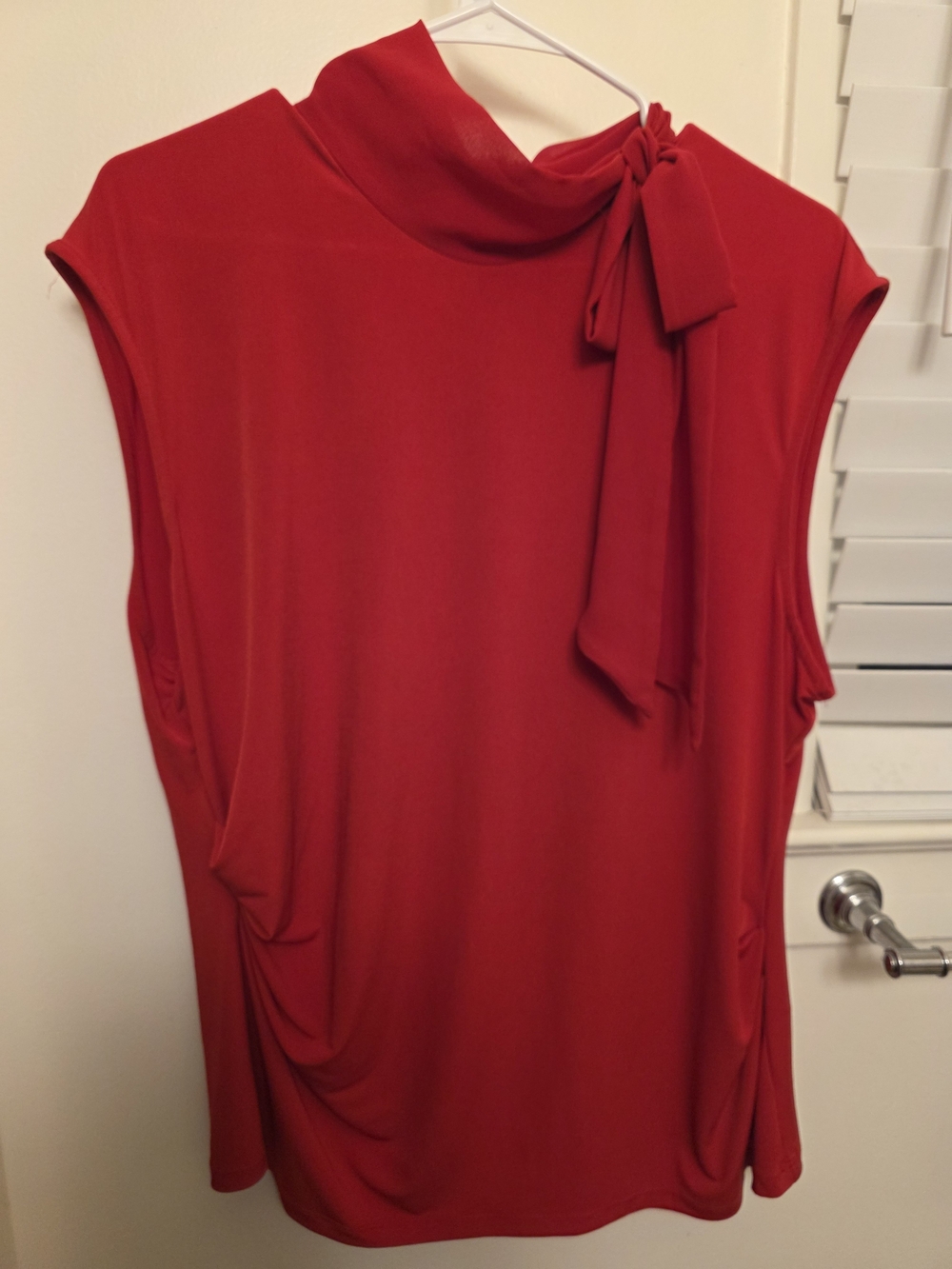 Calvin Klein Red Tie-Neck Sleeveless Camisole